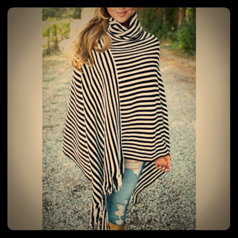 🚨Last one🚨 Cowlneck Poncho